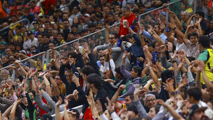 Afición en el Estadio Akron durante el partido entre Jamaica y Nueva Caledonia | MEXSPORT