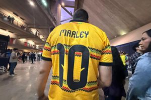 Aficionado con playera de Bob Marley | ALFREDO OLIVAREZ
