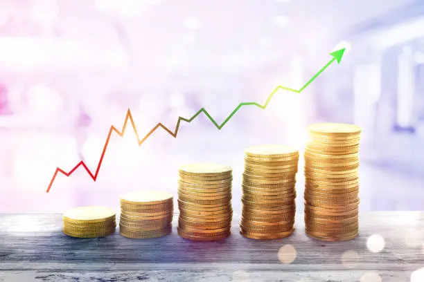 La reforma aprobada busca frenar estos excesos al establecer un límite claro para las pensiones financiadas por el Estado. / iStock