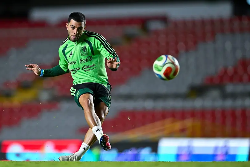 Selección Mexicana en entrenamiento en el CAR | Caliente.mx
