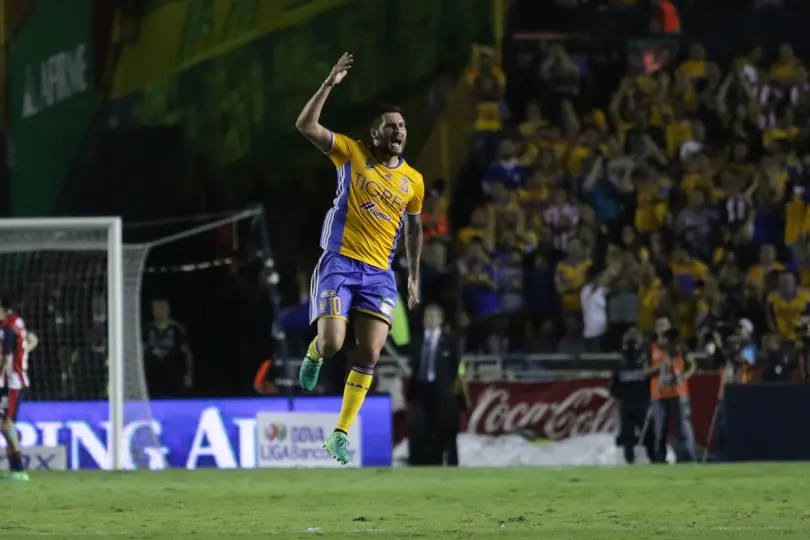 Gignac firmando su doblete en la Final de Ida en 2017 | Imago