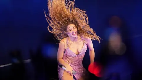 Un trabajador murió durante el montaje del concierto de Shakira en Copacabana, Río de Janeiro./ AP