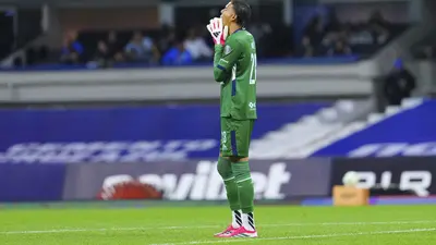 Pese a errores en la ida, Kevin Mier será titular con Cruz Azul en la Vuelta de Semifinales