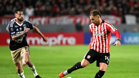 Estudiantes de la Plata y Medellín jugando en la Copa Libertadores | x:EdelpOficial