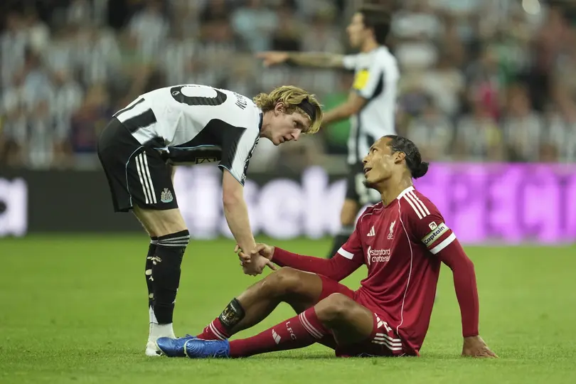 Anthony Gordon con Newcastle en la Premier League |AP