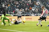 Anthony Gordon con Newcastle en la Premier League |AP