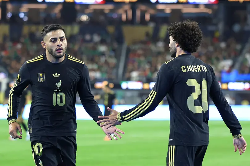Alexis Vega y César Huerta con la Selección Mexicana | IMAGO 7