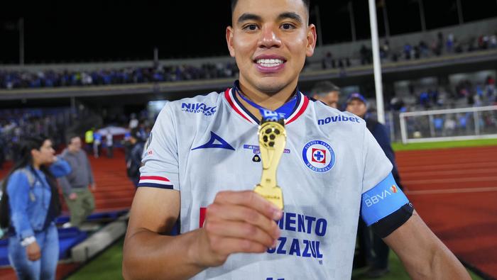 Carlos Rodríguez en celebración con Cruz Azul | MEXSPORT