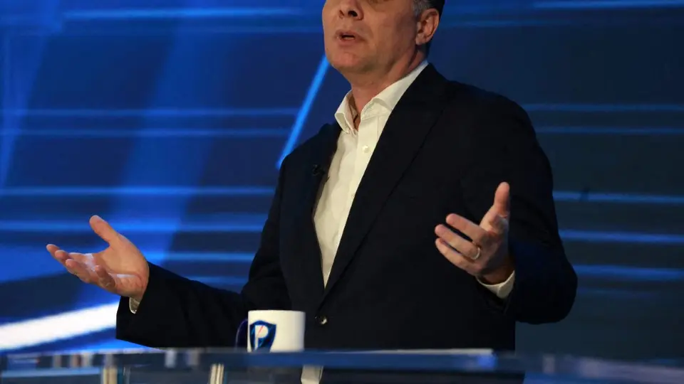 Martinoli en la conferencia de prensa de Atlante
