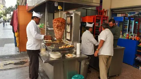 La transferencia fue enviada por error a una taquería. / iStock