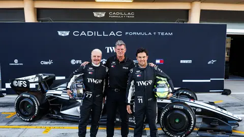 Checo Pérez y Valtteri Bottas con Graeme Lowdon en Cadillac | MEXSPORT