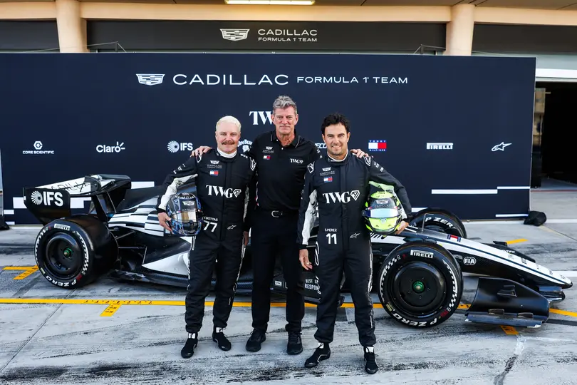 Checo Pérez y Valtteri Bottas con Graeme Lowdon en Cadillac | MEXSPORT