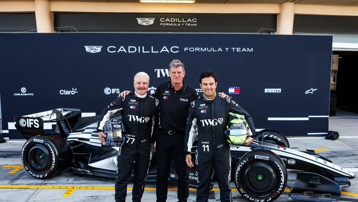 Checo Pérez y Valtteri Bottas con Graeme Lowdon en Cadillac | MEXSPORT