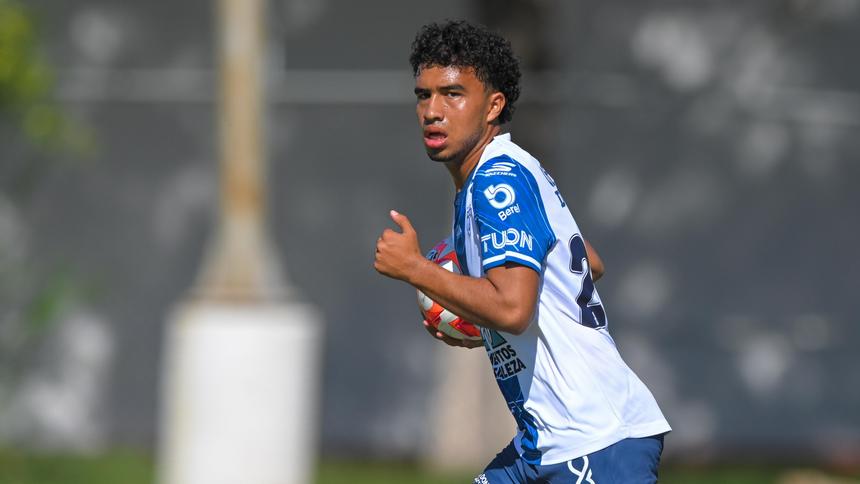 Santiago Pérez en un partido de Pachuca | IMAGO7