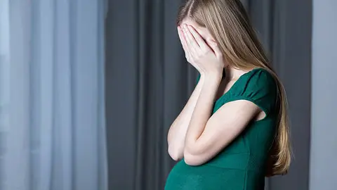 Una mujer embarazada se volvió viral en redes sociales luego de denunciar que transfirió por error 30 mil pesos. / iStock