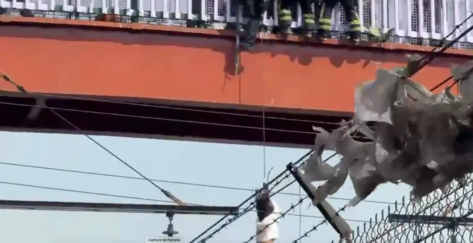 El incidente ocurrió cerca de la estación Agrícola Oriental sobre Calzada Ignacio Zaragoza./ Captura de pantalla