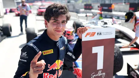 El mexicano Ernesto Rivera hace historia y gana el sprint de F3 en Austria