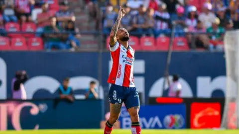 Joao Pedro ante Pachuca l IMAGO7