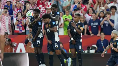 Jugadores de Panamá se pelean en entrenamiento, previo a enfrentar a Inglaterra