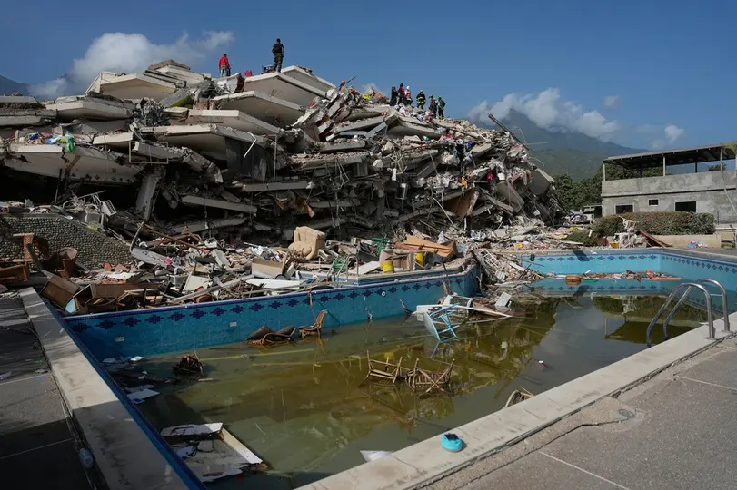 Los terremotos de magnitud 7.2 y 7.5 dañaron diferentes zonas de Caracas / AP