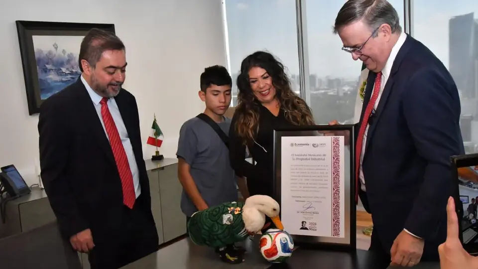 VIDEO: El Pato Merlín ya es marca registrada y así fue recibido en el IMPI