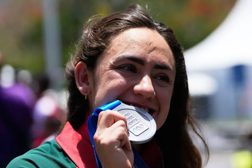 Sara Roel celebra la medalla de plata en los Juegos Centroamericanos | AP