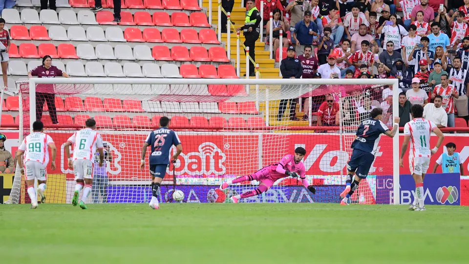 ¡Polémica en tierra hicrocálida! Rayados empató el marcador mediante un controversial penal a favor