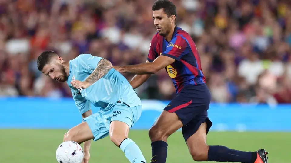 Rodri en su debut con Barcelona contra Athletic | AFP