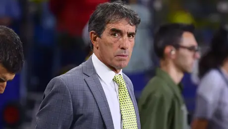“Necesitamos refuerzos”: Guillermo Almada confesó que el equipo aún puede fortalecerse