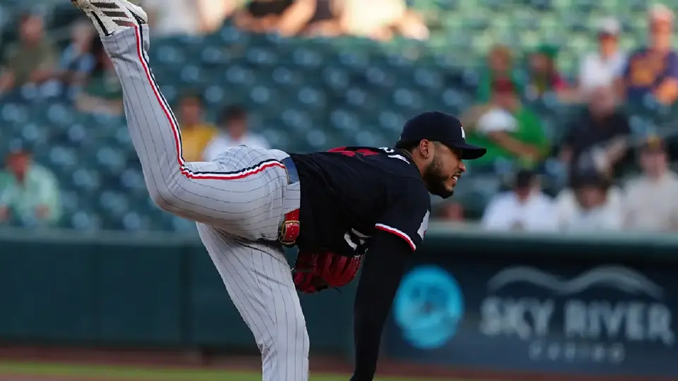 Taj Bradley escribe el primer inning inmaculado en la historia de los Twins