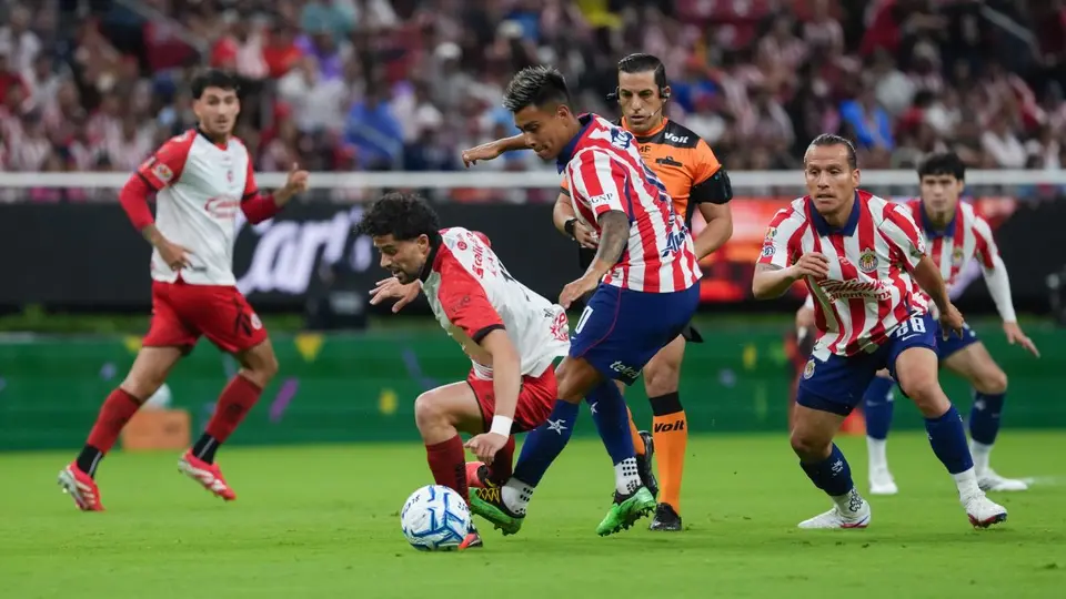 Jugadores de Chivas en el Apertura 2026 de la Liga MX | IMAGO 7