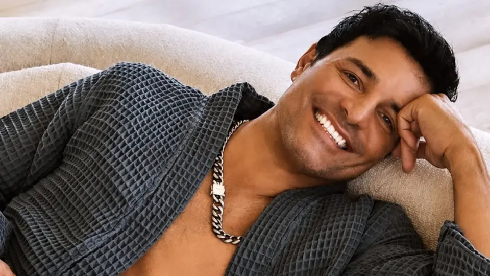 El cantante puertorriqueño sorprendió a sus fans al entrar en uno de los trends que se han vuelto virales en redes sociales. / @CHAYANNEMUSIC