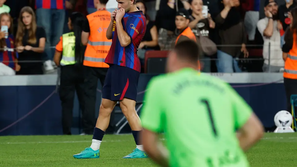 Fermín López, en festejo de gol con Barcelona | AP