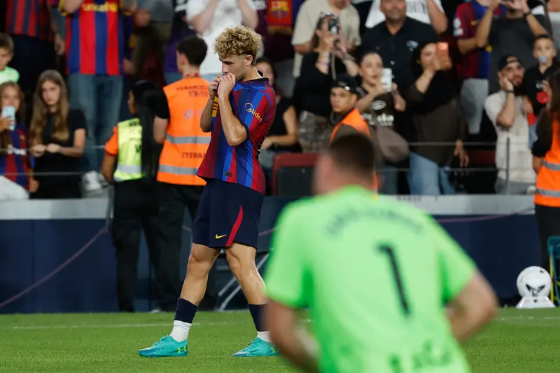 Fermín López, en festejo de gol con Barcelona | AP