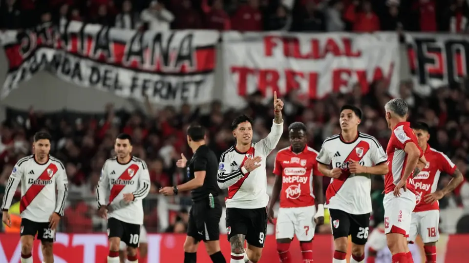 River Plate celebrando gol ante Santa Fe en Copa Sudamericana | AP