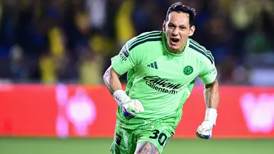 Rodolfo Cota se viste de héroe y salva al América con atajadas espectaculares