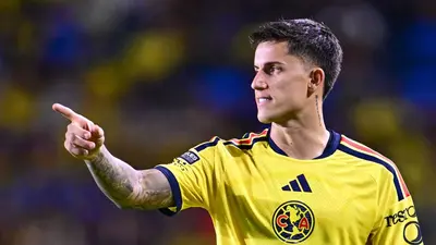 Brian Rodríguez critica a la afición de América: "Es una lastima no tener esto en México"