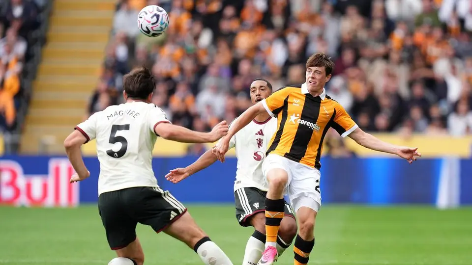 Harry Maguire con Manchester United en la Premier League | AP