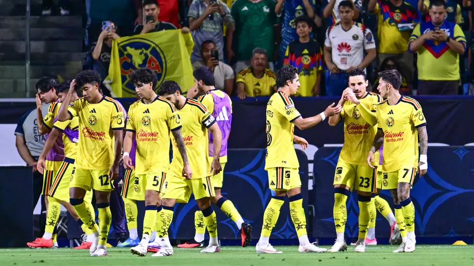 jugadores de América celebran gol ante Columbus Crew | MEXSPORT