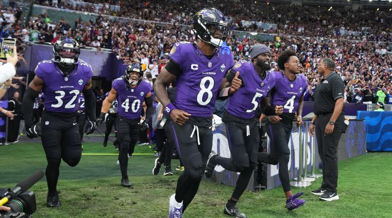 Ravens saliendo al campo para enfrentar a los Cowboys en Brasil | AP