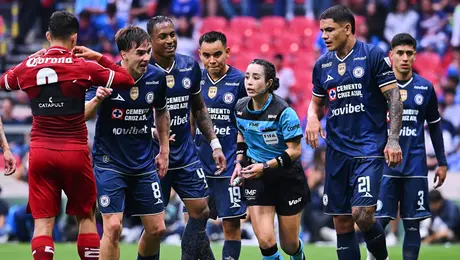 ¿Cruz Azul acusa a Toluca de presionar al arbitraje? Esto es lo que se sabe