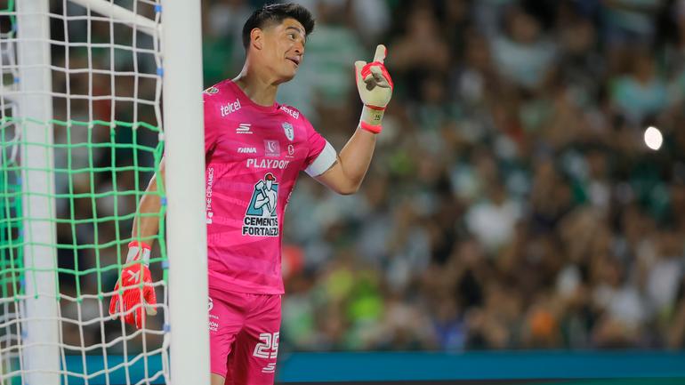 Carlos Moreno, portero de Pachuca en el Estadio TSM | Imago7
