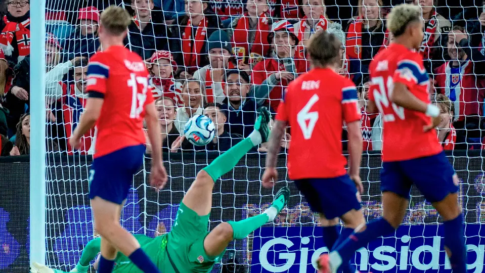 Joao Félix anotando en el Noruega vs Portugal en la J2 de Nations League | AP