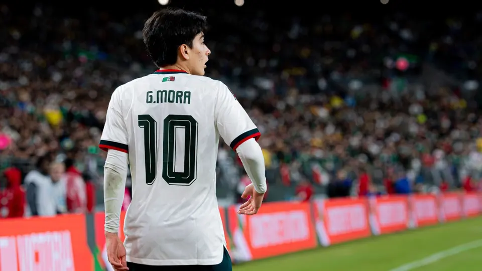 Gilberto Mora con la Selección Mexicana | IMAGO 7