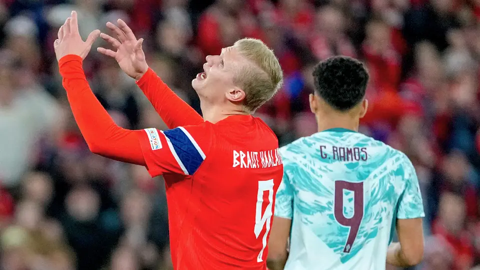 Haaland en el juego entre Noruega y Portugal de la J2 de la Nations League | AP