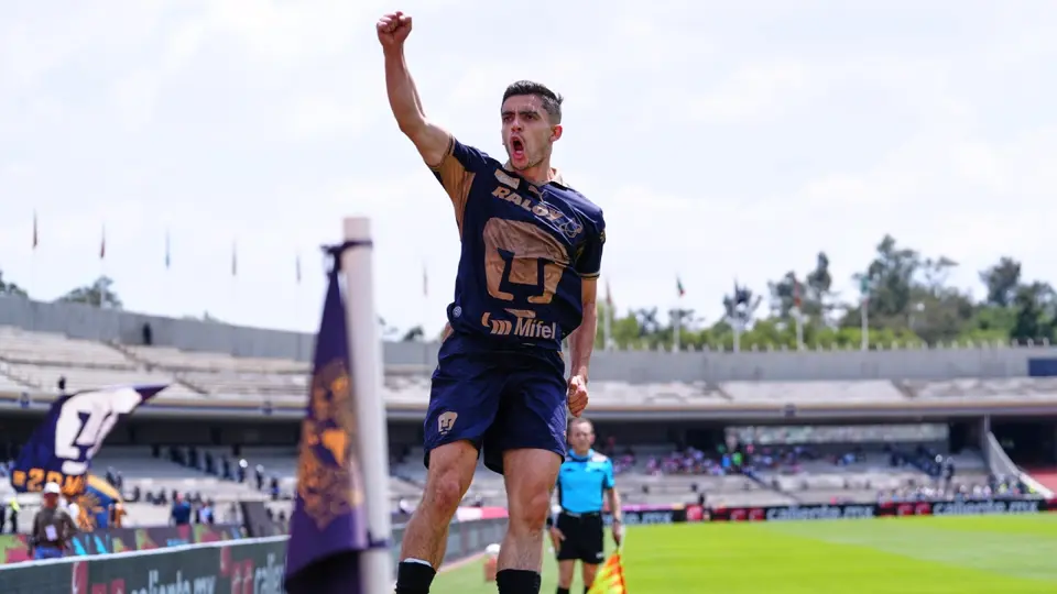 Rodrigo López en celebración con Pumas en la Liga MX | IMAGO 7