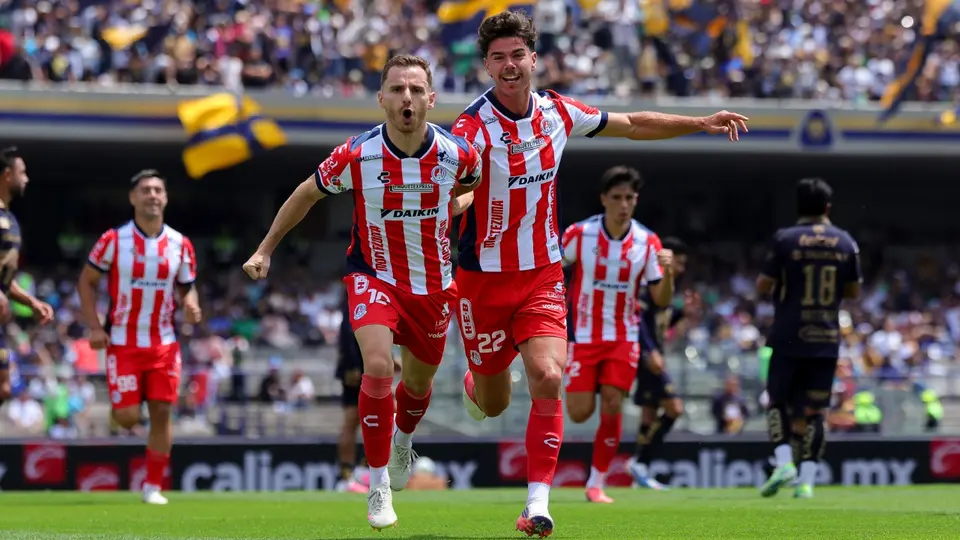 Jugadores de Atlético San Luis en celebración en la Liga MX | IMAGO 7