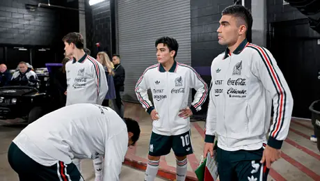 Selección Mexicana llega a Nueva York con Gilberto Mora a la cabeza