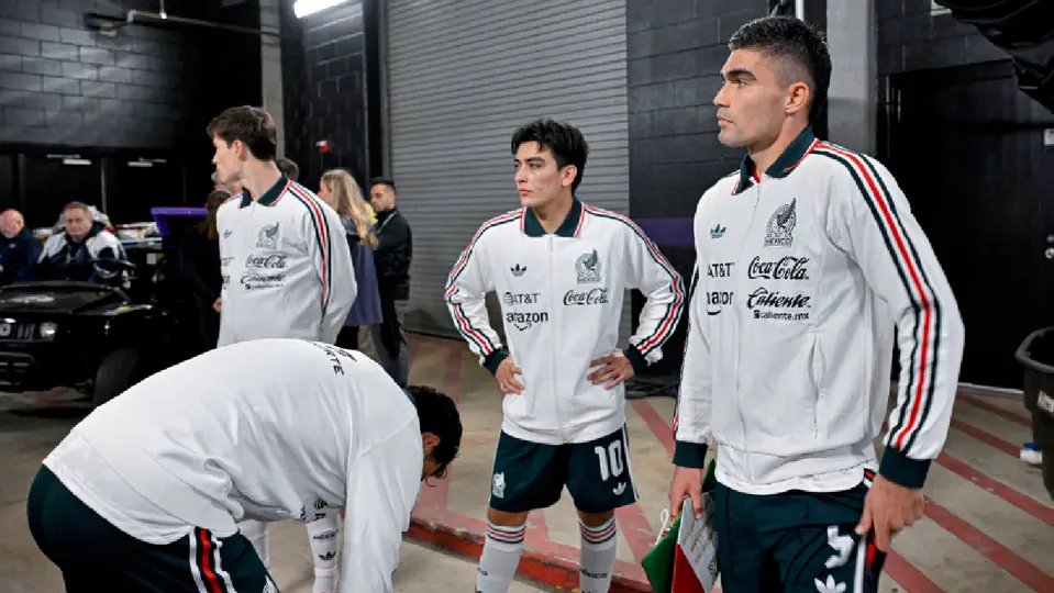 Jugadores de la Selección Mexicana previo a salir al terreno de juego ante Colombia | IMAGO7