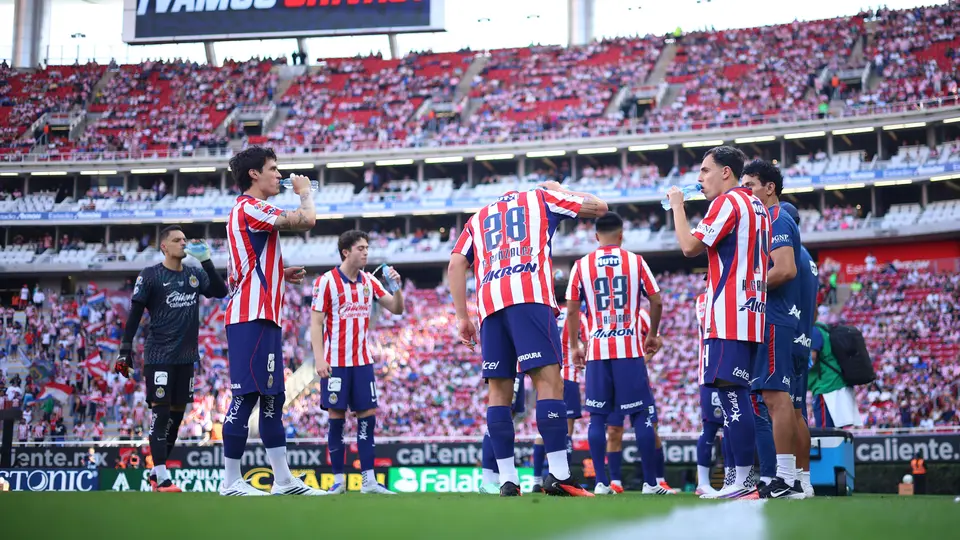 Chivas pierde al descanso ante Querétaro | Imago7